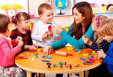 Imagem do curso Babá, Berçarista e Auxiliar de Classe